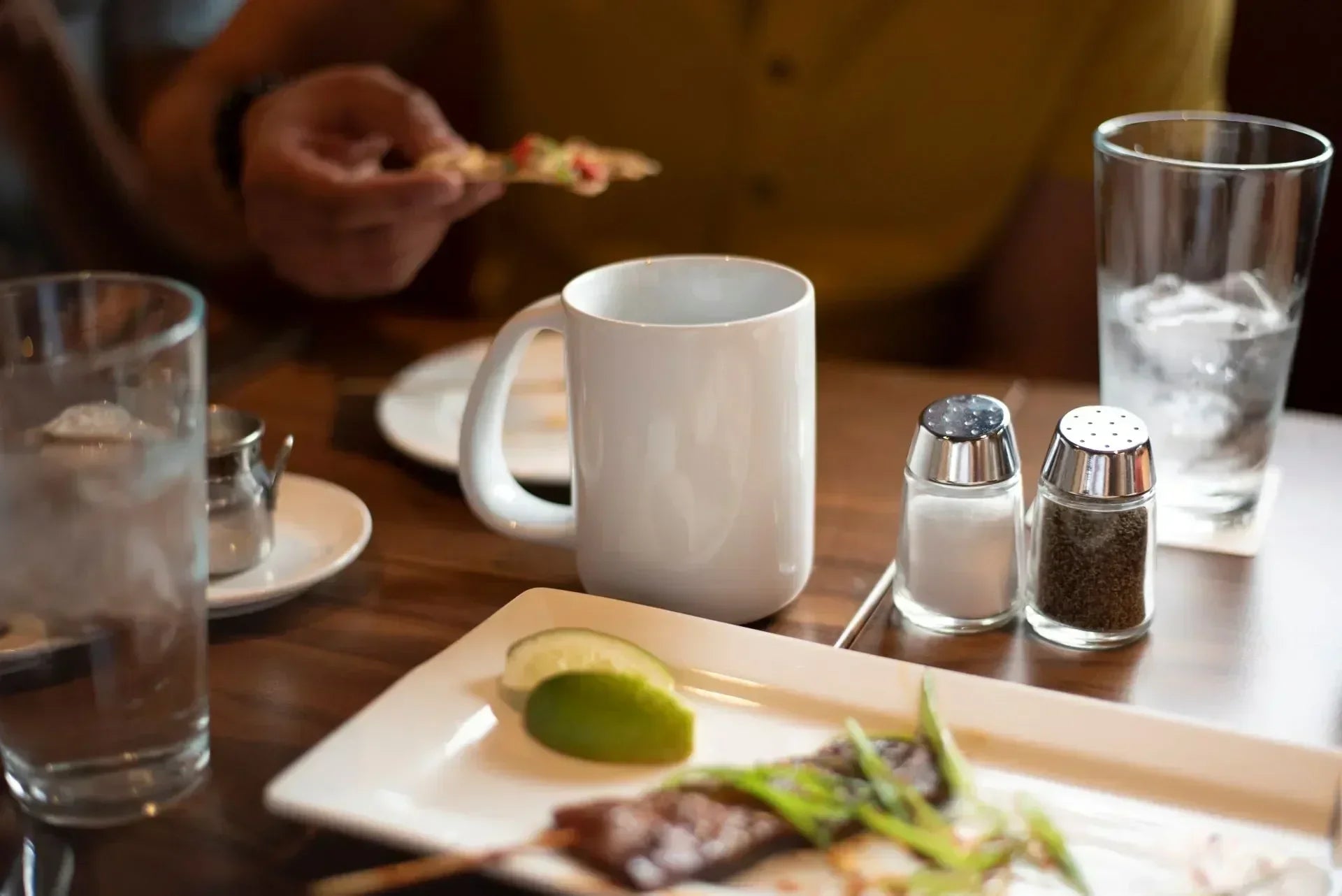 what-is-the-best-mug-for-minimalist-kitchen