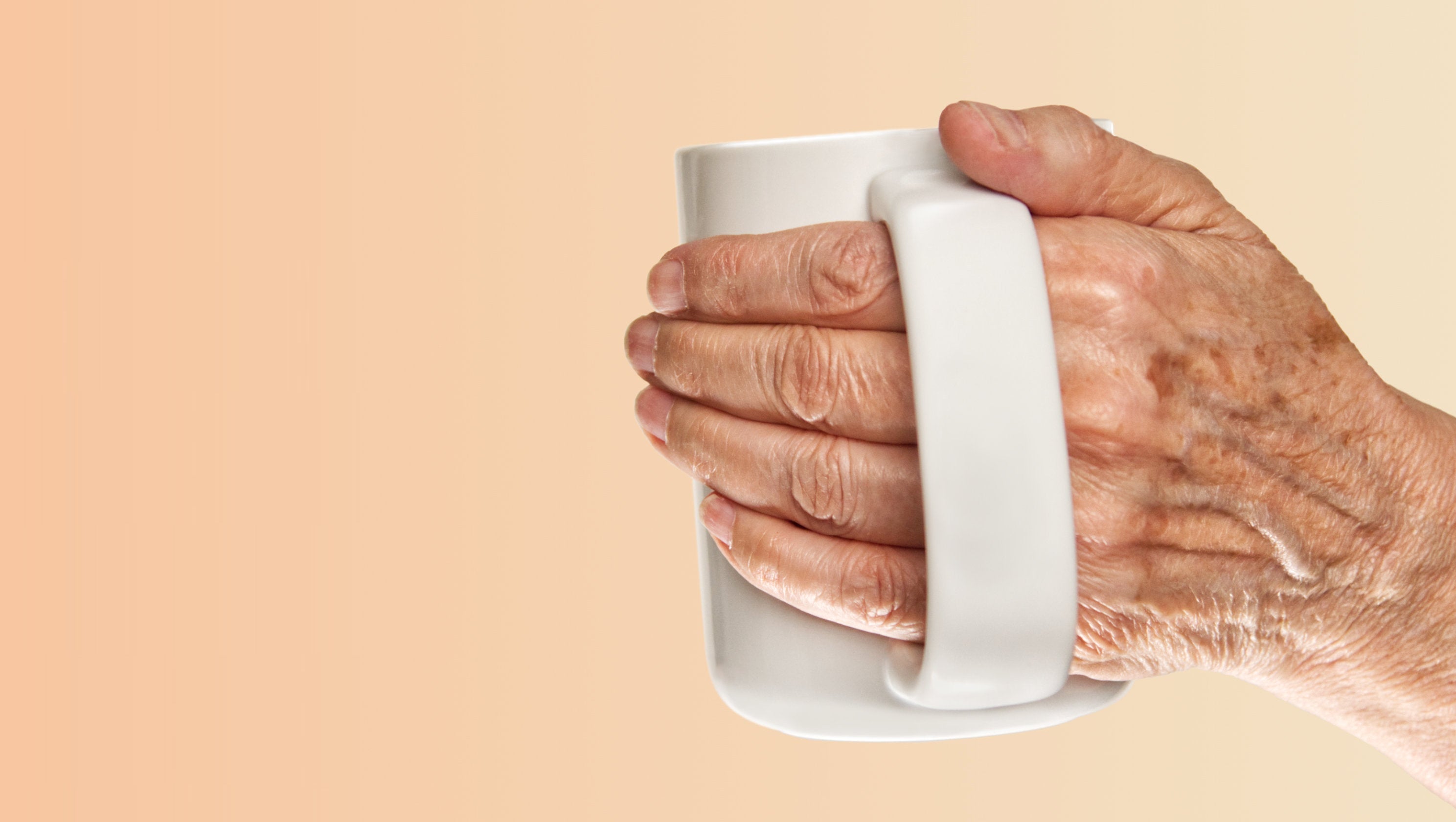 Best Mugs for Arthritic Hands in 2026: What the Handle Has to Do Right