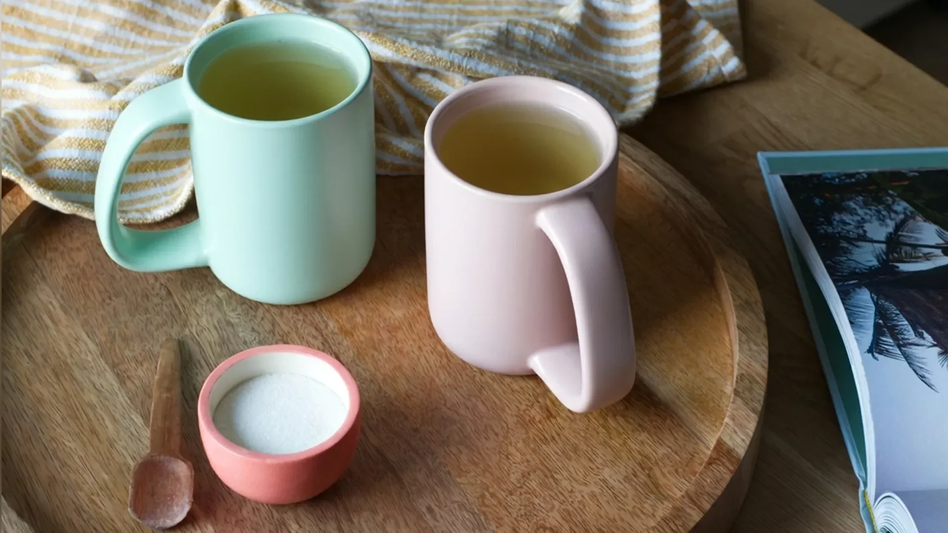 Porcelain vs Stoneware Mugs: Which Is Actually Better for Daily Use?