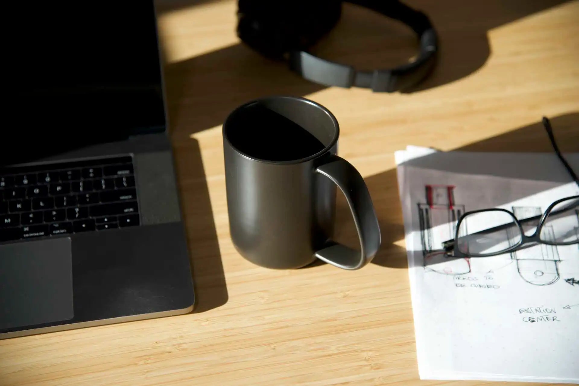 Essential Objects to Keep on Your Office Desk