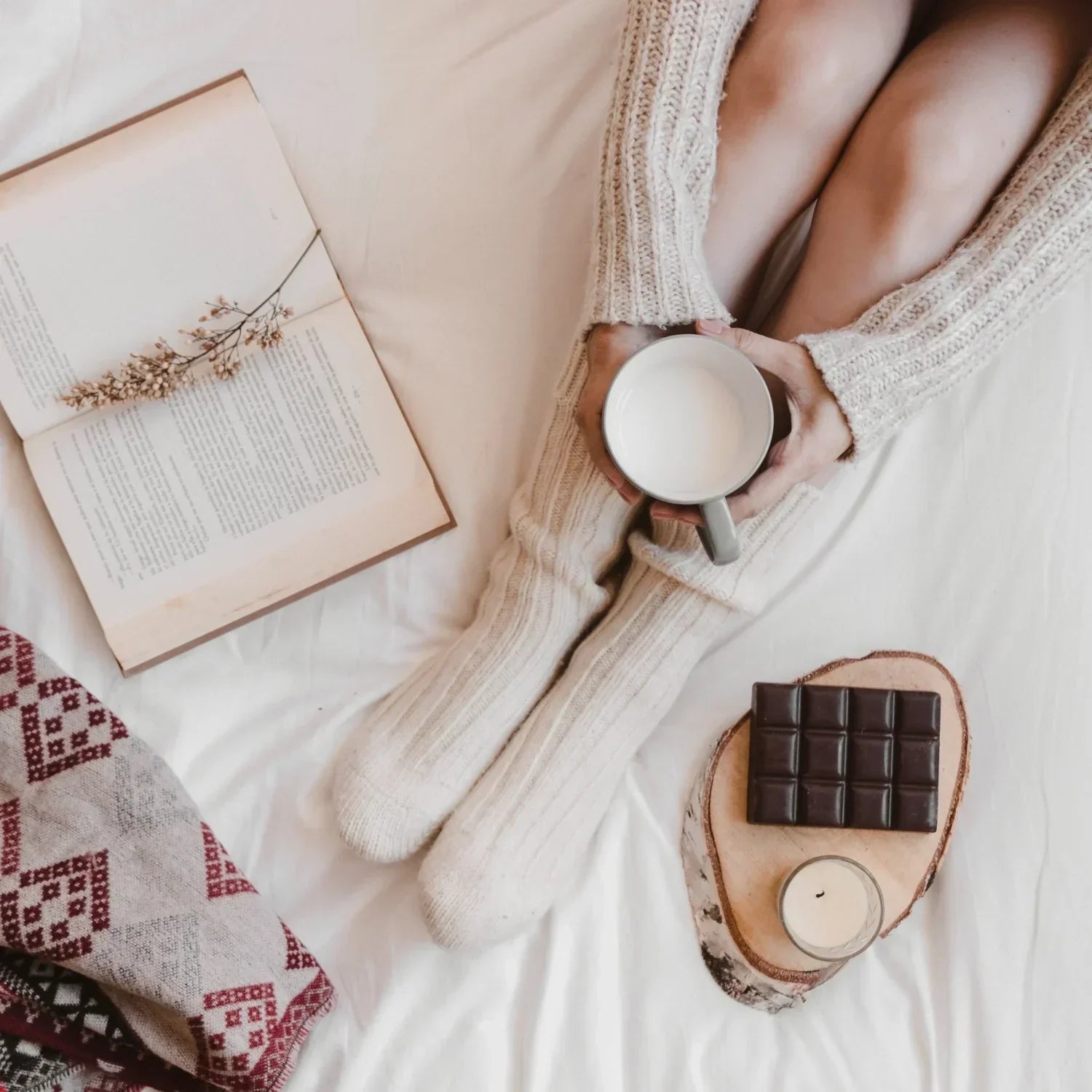 best-mug-for-cozying-up-with-book
